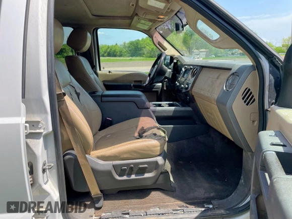 2012 Ford F-350 XL with VIN 1FT8W3BT6CEB57615, listed as a Copart auction lot 63134055 with 307,709 mi miles and Clean title. Bid and sale history available at DreamBid. Image 5.