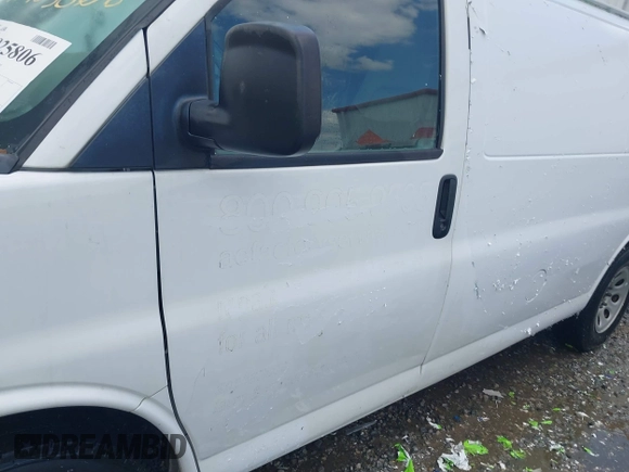 2013 Chevrolet Express Cargo Van with VIN 1GCSGAFX5D1173625, listed as a IAAI auction lot 41925806 with 365,298 mi miles. Bid and sale history available at carsss.com. Image 19.