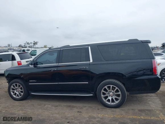 2020 GMC Yukon XL Denali with VIN 1GKS1HKJ8LR181119, listed as a IAAI auction lot 41794775 with 206,337 mi miles. Bid and sale history available at carsss.com. Image 15.