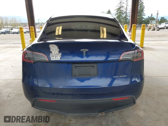 2023 Tesla Model Y Long Range with VIN 7SAYGDEEXPF621397, listed as a IAAI auction lot 41922714 with 29,460 mi miles. Bid and sale history available at carsss.com. Image 16.