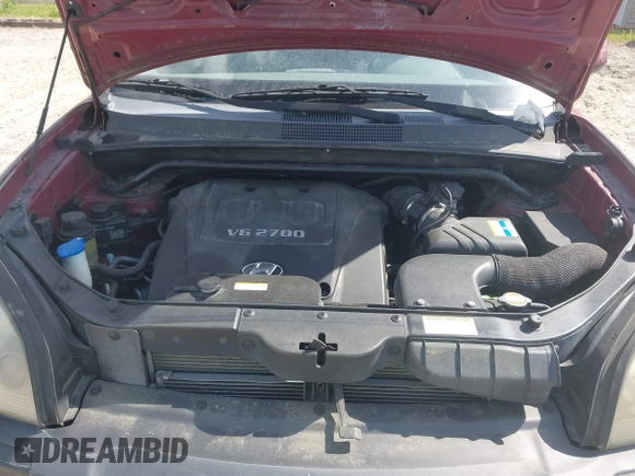 2007 Hyundai Tucson SE with VIN KM8JN12DX7U576110, listed as a IAAI auction lot 42068434 with 147,851 mi miles. Bid and sale history available at carsss.com. Image 10.