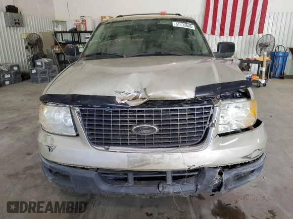 2004 Ford Expedition Special Service z VIN 1FMRU15W94LA96774, wystawiony jako Copart lot #51732085 z przebiegiem 249 080 mil mil oraz Szkoda całkowita • Salvage title. Historia ofert i sprzedaży dostępna na DreamBid. Obrazek 5.