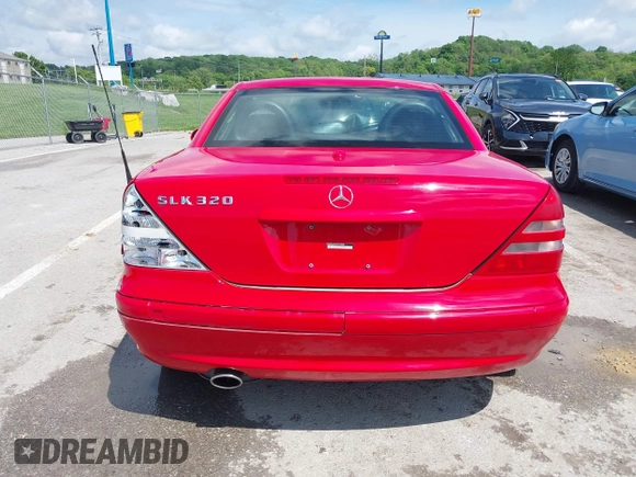 2001 Mercedes-Benz SLK 230/320 with VIN WDBKK65FX1F211044, listed as a IAAI auction lot 42210103 with 139,226 mi miles and . Bid and sale history available at DreamBid. Image 17.