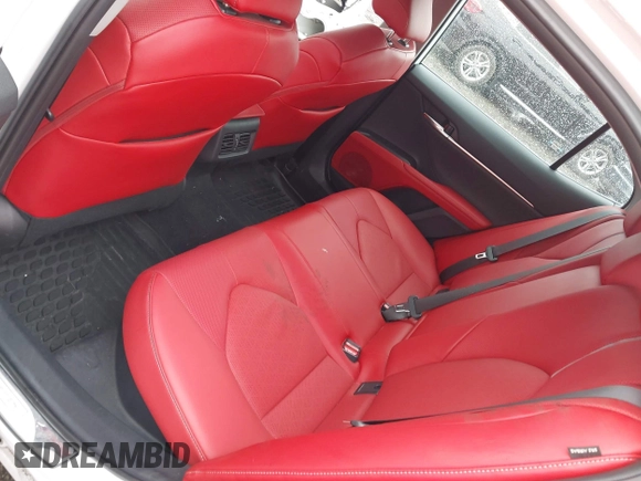 2022 Toyota Camry Hybrid XSE z VIN 4T1K31AK5NU583117, wystawiony jako IAAI lot #42204189 z przebiegiem 22 639 mil mil oraz . Historia ofert i sprzedaży dostępna na DreamBid. Obrazek 22.