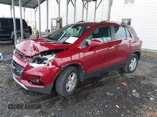 2019 Chevrolet Trax LT with VIN 3GNCJPSB2KL175848, listed as a IAAI auction lot 40926734 with 68,400 mi miles. Bid and sale history available at carsss.com. Image 2.