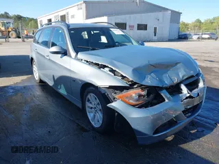 2007 BMW 3 Series 328i z VIN WBAVS135X7FX16115, wystawiony jako IAAI lot #41996754 z przebiegiem 113 749 mil mil oraz . Historia ofert i sprzedaży dostępna na DreamBid. Obrazek 1.