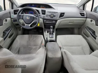 2012 Honda Civic LX z VIN 19XFB2F53CE354965, wystawiony jako Copart lot #59397555 z przebiegiem 181 610 mil mil oraz Szkoda całkowita • Salvage title. Historia ofert i sprzedaży dostępna na DreamBid. Obrazek 8.