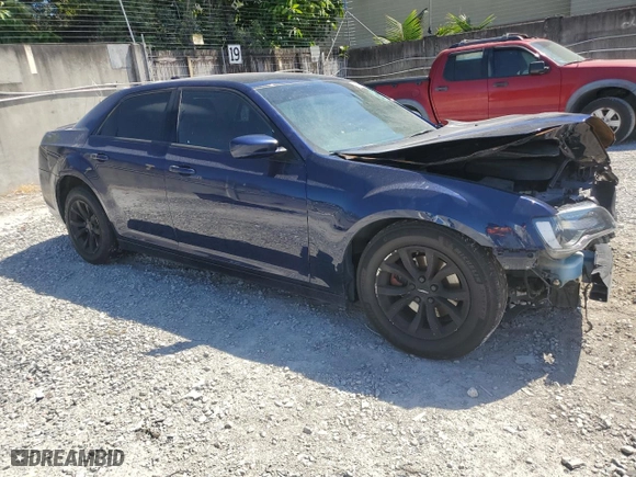 2015 Chrysler 300 Limited with VIN 2C3CCAAG0FH887260, listed as a Copart auction lot 47406075 with 114,663 mi miles and Salvage Title. Bid and sale history available at carsss.com. Image 4.