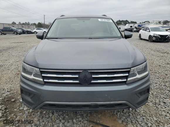 2020 Volkswagen Tiguan S with VIN 3VV1B7AX5LM055095, listed as a Copart auction lot 44147865 with 82,923 mi miles and Salvage Title. Bid and sale history available at carsss.com. Image 5.