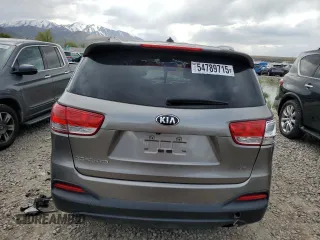 2016 Kia Sorento LX z VIN 5XYPGDA51GG134435, wystawiony jako Copart lot #54789715 z przebiegiem 122 743 mil mil oraz Szkoda całkowita • Salvage title. Historia ofert i sprzedaży dostępna na DreamBid. Obrazek 6.