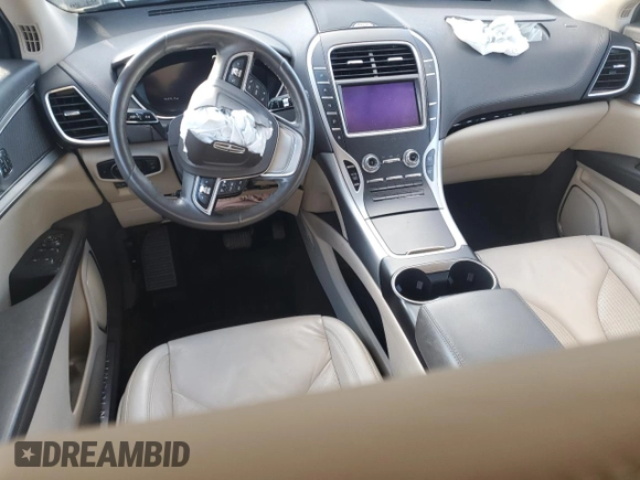 2020 Lincoln Nautilus Standard с VIN 2LMPJ6J95LBL29534, выставлен на аукционе Copart как лот 47281175 с пробегом 96 376 миль миль и Списание • Salvage title. История ставок и продаж доступна на DreamBid. Изображение 8.