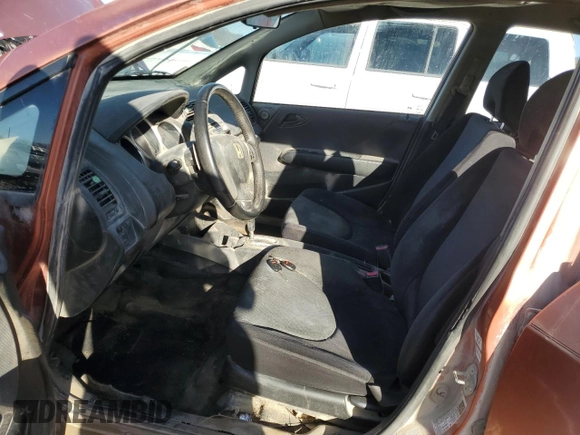 2007 Honda Fit Sport with VIN JHMGD38637S038204, listed as a Copart auction lot 84936024 with 199,066 mi miles and Salvage title. Bid and sale history available at DreamBid. Image 7.