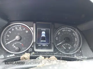 2023 Toyota Tacoma SR с VIN 3TMCZ5AN7PM571938, выставлен на аукционе IAAI как лот 42529584 с пробегом 20 877 миль миль и . История ставок и продаж доступна на DreamBid. Изображение 7.