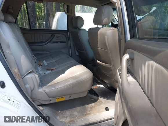2005 Toyota Sequoia Limited with VIN 5TDZT38AX5S247110, listed as a IAAI auction lot 42072296 with 327,641 mi miles and . Bid and sale history available at DreamBid. Image 8.