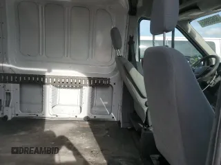 2015 Ford Transit Cargo z VIN 1FTNR2CM2FKB04458, wystawiony jako Copart lot #60609965 z przebiegiem 244 850 mil mil oraz Czysty tytuł • Clean title. Historia ofert i sprzedaży dostępna na DreamBid. Obrazek 11.