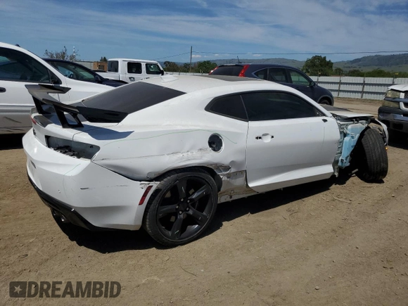 2018 Chevrolet Camaro 2SS z VIN 1G1FH1R74J0104011, wystawiony jako Copart lot #53425805 z przebiegiem 35 807 mil mil oraz Szkoda całkowita • Salvage title. Historia ofert i sprzedaży dostępna na DreamBid. Obrazek 3.