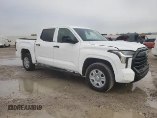 2023 Toyota Tundra SR z VIN 5TFKB5DB2PX073626, wystawiony jako Copart lot #71671243 z przebiegiem 1 188 mil mil oraz . Historia ofert i sprzedaży dostępna na DreamBid. Obrazek 4.