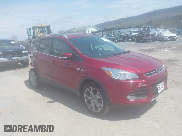 2015 Ford Escape Titanium with VIN 1FMCU9JX9FUB87463, listed as a IAAI auction lot 42059618 with 32,100 mi miles. Bid and sale history available at carsss.com. Image 1.