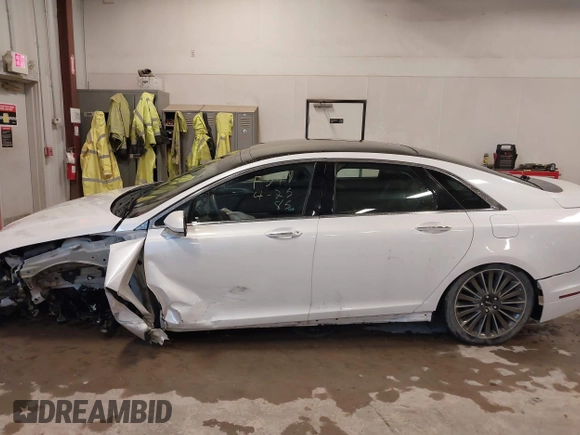 2016 Lincoln MKZ with VIN 3LN6L2JK0GR600486, listed as a IAAI auction lot 41943399 with 118,706 mi miles. Bid and sale history available at carsss.com. Image 15.