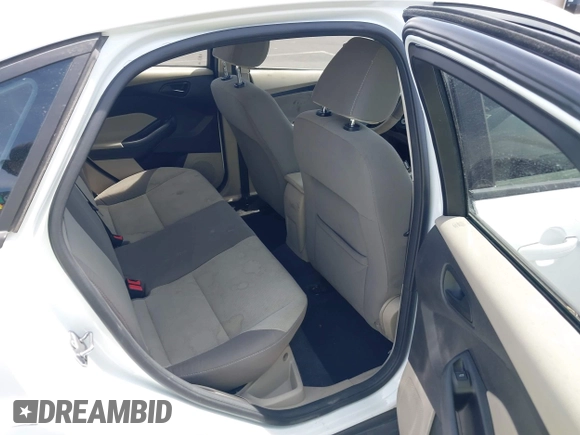 2012 Ford Focus SE with VIN 1FAHP3F24CL462319, listed as a IAAI auction lot 41981509 with 124,831 mi miles. Bid and sale history available at carsss.com. Image 8.