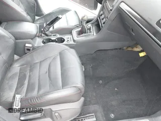 2017 Volkswagen GTI S с VIN 3VW547AU1HM076417, выставлен на аукционе IAAI как лот 42152179 с пробегом 65 168 миль миль и . История ставок и продаж доступна на DreamBid. Изображение 5.