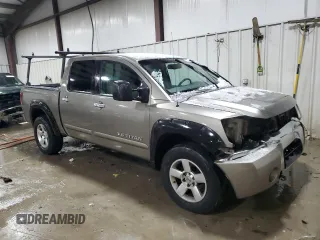 2007 Nissan Titan SE z VIN 1N6BA07B07N221489, wystawiony jako Copart lot #83408574 z przebiegiem 92 831 mil mil oraz Szkoda całkowita • Salvage title. Historia ofert i sprzedaży dostępna na DreamBid. Obrazek 4.