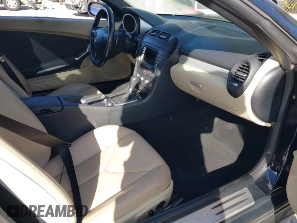 2008 Mercedes-Benz SLK 350 z VIN WDBWK56F38F186671, wystawiony jako IAAI lot #41530919 z przebiegiem 115 567 mil mil oraz . Historia ofert i sprzedaży dostępna na DreamBid. Obrazek 5.