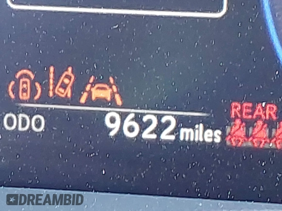 2024 Lexus RZ 300e Premium z VIN JTJABABB1RA004615, wystawiony jako IAAI lot #41310232 z przebiegiem 9 622 mil mil oraz . Historia ofert i sprzedaży dostępna na DreamBid. Obrazek 15.