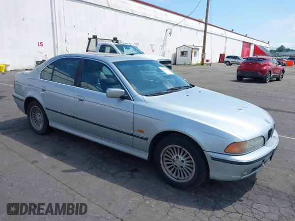 1998 BMW 5 Series 540i z VIN WBADE6328WBW62177, wystawiony jako IAAI lot #42450329 z przebiegiem Nie podano mil oraz . Historia ofert i sprzedaży dostępna na DreamBid. Obrazek 1.