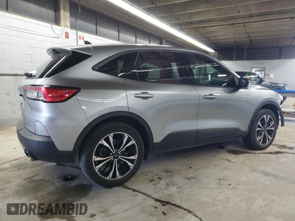 2022 Ford Escape SE with VIN 1FMCU9G69NUB19760, listed as a Copart auction lot 50070815 with 30,668 mi miles and Salvage Title. Bid and sale history available at DreamBid. Image 3.