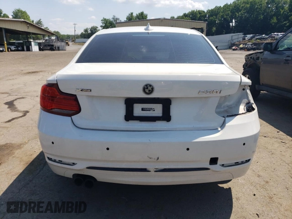 2019 BMW 2 Series 230i xDrive z VIN WBA2J3C56K7D27477, wystawiony jako Copart lot #59045934 z przebiegiem 60 452 mil mil oraz Szkoda całkowita • Salvage title. Historia ofert i sprzedaży dostępna na DreamBid. Obrazek 6.
