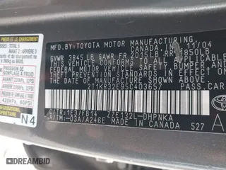 2005 Toyota Matrix STD with VIN 2T1KR32E95C403657, listed as a IAAI auction lot 41783681 with 204,710 mi miles. Bid and sale history available at carsss.com. Image 9.