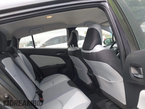 2018 Toyota Prius Two with VIN JTDKARFU7J3553216, listed as a IAAI auction lot 41979005 with 61,818 mi miles. Bid and sale history available at carsss.com. Image 8.