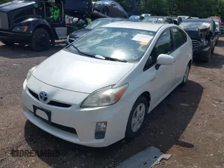 2010 Toyota Prius II with VIN JTDKN3DU7A0186713, listed as a IAAI auction lot 42139517 with 203,759 mi miles. Bid and sale history available at carsss.com. Image 2.
