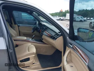 2013 BMW X5 xDrive50i with VIN 5UXZV8C52D0C15272, listed as a IAAI auction lot 42644739 with 169,393 mi miles and . Bid and sale history available at DreamBid. Image 5.