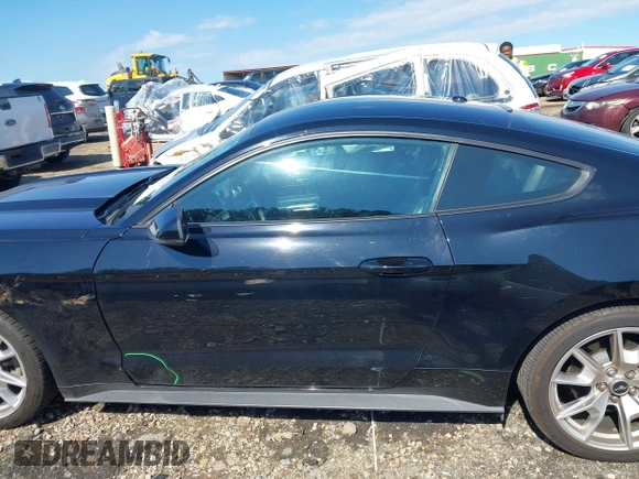 2015 Ford Mustang EcoBoost z VIN 1FA6P8TH3F5353923, wystawiony jako IAAI lot #42182603 z przebiegiem 86 599 mil mil oraz . Historia ofert i sprzedaży dostępna na DreamBid. Obrazek 14.