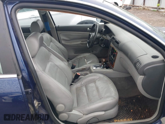 2005 Volkswagen Passat GLS with VIN WVWAD63B15E082758, listed as a IAAI auction lot 41952194 with 163,416 mi miles and . Bid and sale history available at DreamBid. Image 5.