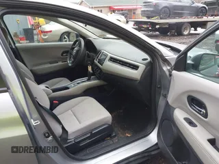 2018 Honda HR-V LX with VIN 3CZRU6H32JG728908, listed as a IAAI auction lot 41924812 with 69,315 mi miles. Bid and sale history available at carsss.com. Image 5.