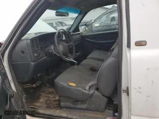2000 Chevrolet Silverado 1500 with VIN 1GCEC14V2YZ292346, listed as a Copart auction lot 86840604 with 232,084 mi miles and Clean Title. Bid and sale history available at carsss.com. Image 7.