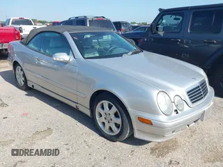 2003 Mercedes-Benz CLK 320 z VIN WDBLK65G13T137546, wystawiony jako IAAI lot #42342255 z przebiegiem Nie podano mil oraz . Historia ofert i sprzedaży dostępna na DreamBid. Obrazek 1.