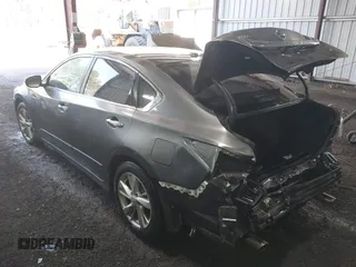 2015 Nissan Altima 2.5 S with VIN 1N4AL3AP8FC269224, listed as a IAAI auction lot 42021842 with 211,816 mi miles and . Bid and sale history available at carsss.com. Image 3.