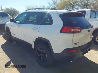 2016 Jeep Cherokee Latitude with VIN 1C4PJMCS9GW134769, listed as a IAAI auction lot 41668793 with 122,539 mi miles and . Bid and sale history available at carsss.com. Image 3.