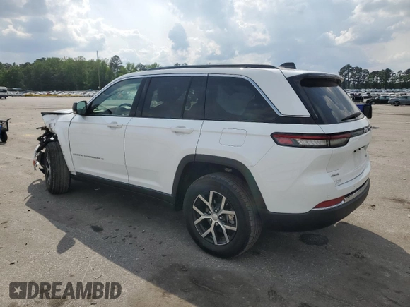 2024 Jeep Grand Cherokee Limited with VIN 1C4RJHBG7RC180487, listed as a Copart auction lot 54525145 with 9,821 mi miles and Salvage title. Bid and sale history available at DreamBid. Image 2.