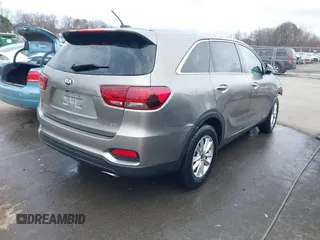 2019 Kia Sorento S V6 with VIN 5XYPGDA53KG482987, listed as a IAAI auction lot 41519965 with 95,708 mi miles. Bid and sale history available at carsss.com. Image 4.