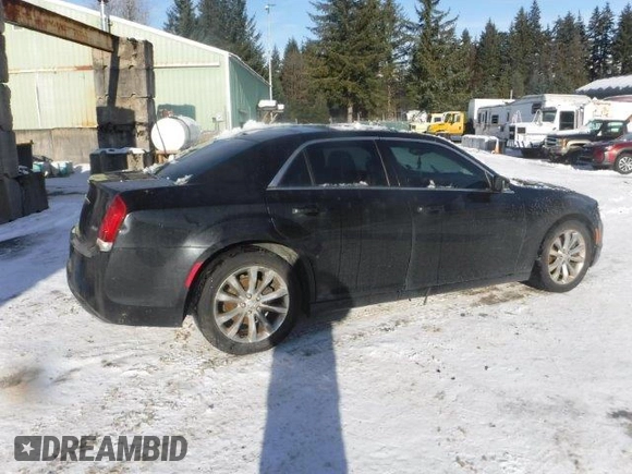 2015 Chrysler 300 Limited with VIN 2C3CCARG5FH831318, listed as a Copart auction lot 44466415 with 145,631 mi miles and Salvage Title. Bid and sale history available at carsss.com. Image 4.
