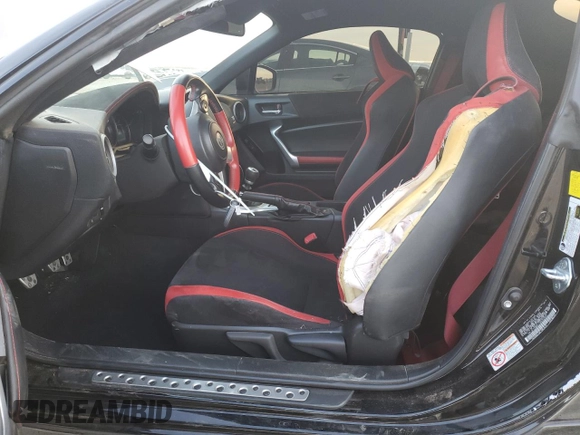 2019 Toyota 86 GT z VIN JF1ZNAE11K9702655, wystawiony jako Copart lot #42194845 z przebiegiem 40 800 mil mil oraz Szkoda całkowita • Salvage title. Historia ofert i sprzedaży dostępna na DreamBid. Obrazek 7.