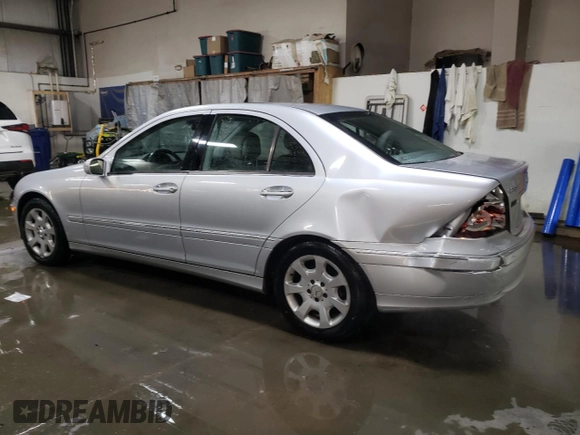 2006 Mercedes-Benz C 280 Luxury with VIN WDBRF92H16F762884, listed as a Copart auction lot 44983775 with 152,179 mi miles and Salvage Title. Bid and sale history available at DreamBid. Image 2.