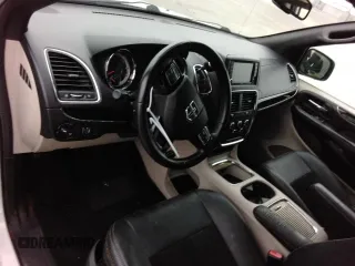 2018 Dodge Grand Caravan SXT with VIN 2C4RDGCGXJR215714, listed as a Copart auction lot 42568725 with Not Provided miles and Non Repairable. Bid and sale history available at DreamBid. Image 8.