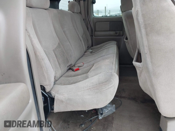 2005 Chevrolet Silverado 1500 with VIN 1GCEK19V75E150685, listed as a IAAI auction lot 41431129 with 254,224 mi miles. Bid and sale history available at carsss.com. Image 8.