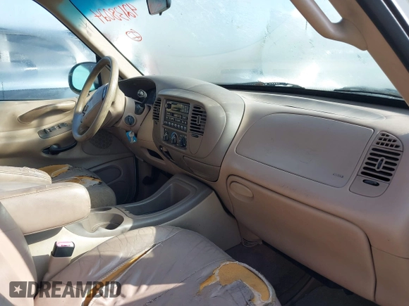 1999 Ford Expedition XLT with VIN 1FMRU1765XLB04984, listed as a IAAI auction lot 42138024 with Not provided miles and . Bid and sale history available at DreamBid. Image 5.